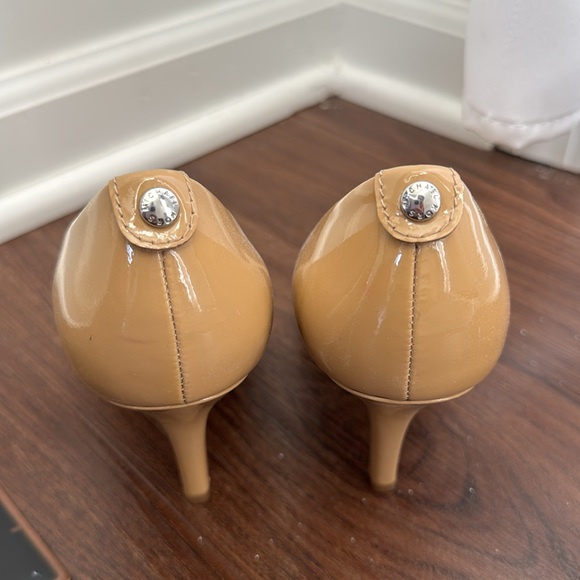 Michael Kors heels - Picture 2 of 4